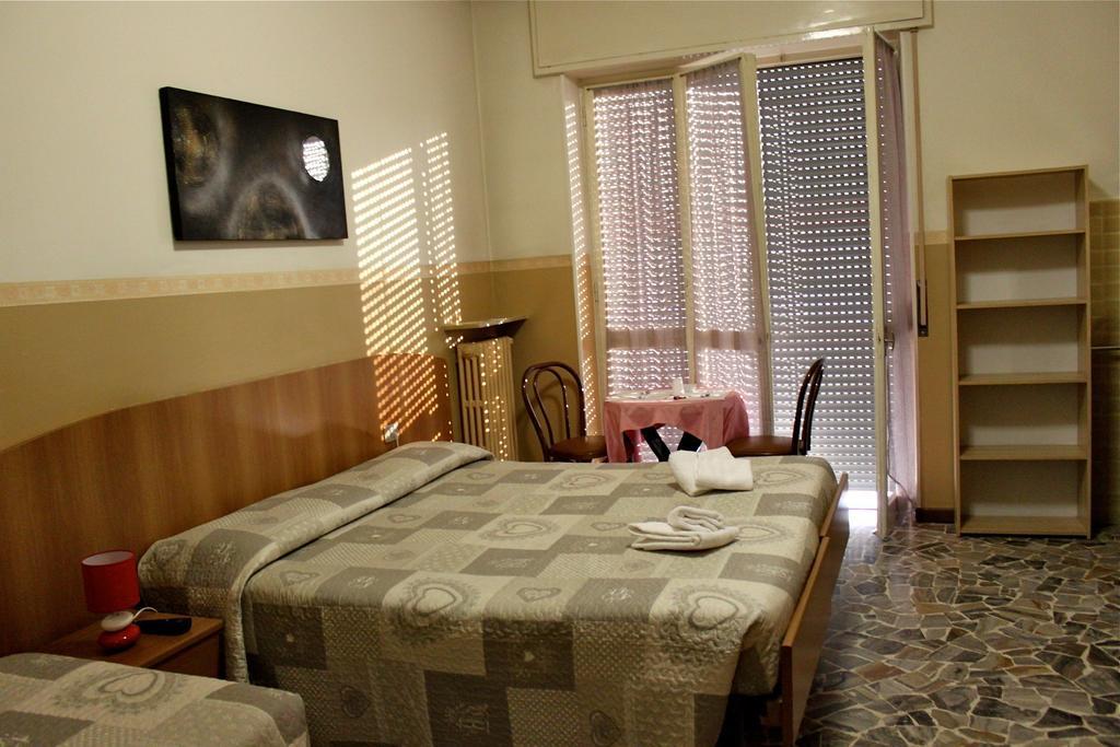 Antica Brianza Alloggi Bed & Breakfast Bergamo Phòng bức ảnh