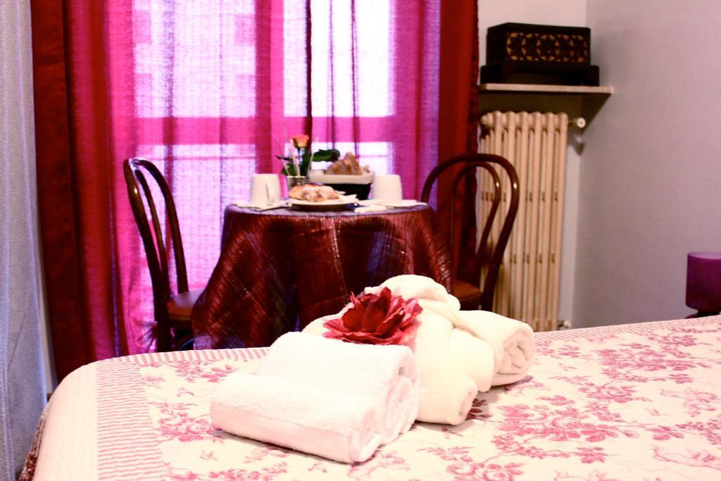 Antica Brianza Alloggi Bed & Breakfast Bergamo Phòng bức ảnh